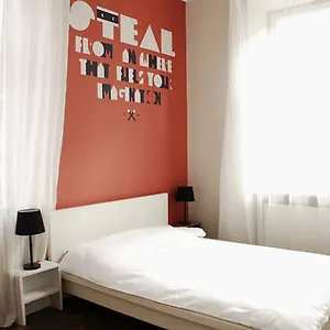 Red Kurka Apartment